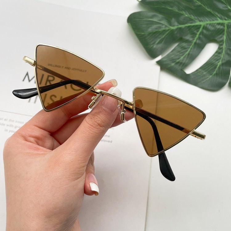Stevvex Triangle Cat Eye Rimless Sunglasses – UV400 Vintage