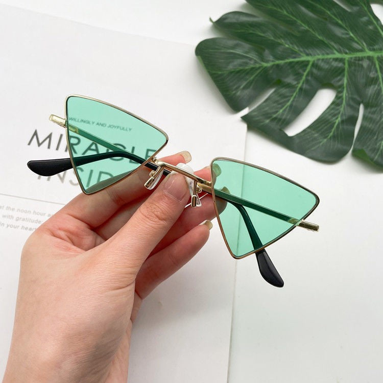 Stevvex Triangle Cat Eye Rimless Sunglasses – UV400 Vintage