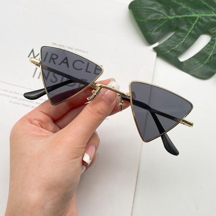 Stevvex Triangle Cat Eye Rimless Sunglasses – UV400 Vintage