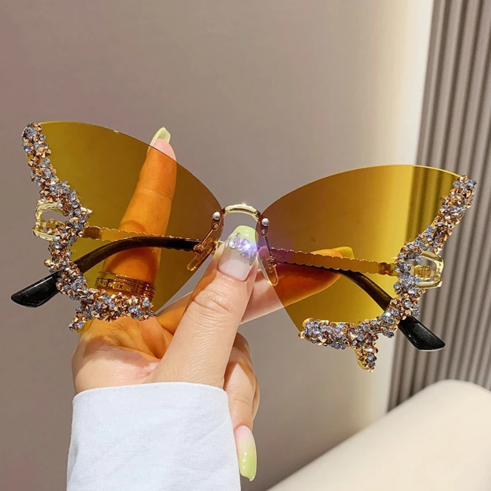 Butterfly Rhinestone Sunglasses – Vintage Oversized Shades for Women