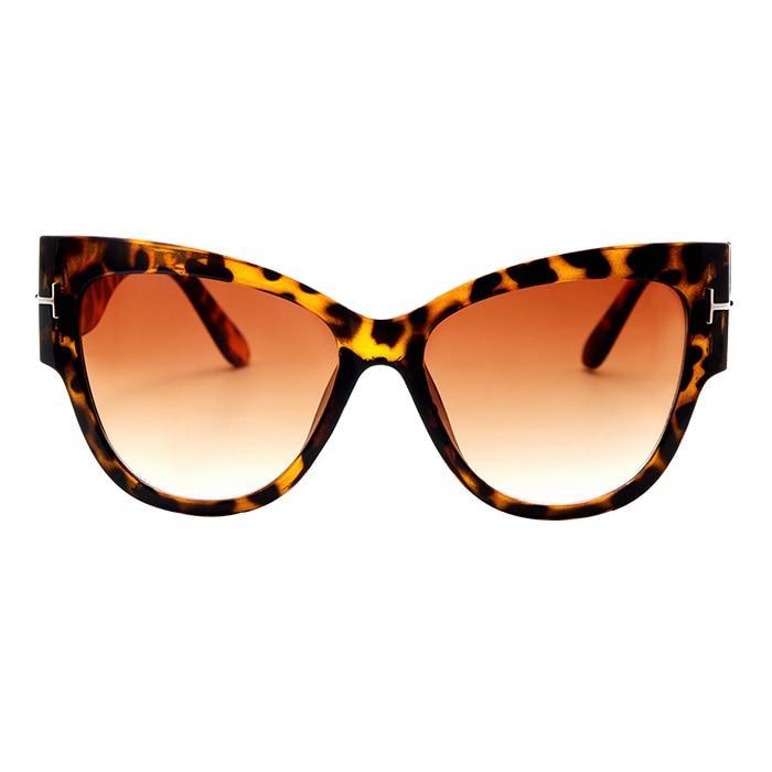 Oversized cat eye polarized UV400 sunglasses for women by Stevvex, featuring bold frame and tinted lenses for stylish sun protection.