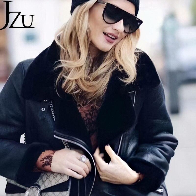 Vintage oversized women's sunglasses by Stevvex featuring retro design and UV400 protection with dark tinted lenses.