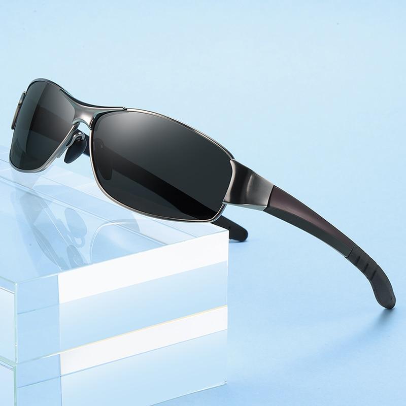 Stylish Stevvex unisex sunglasses with polarized lenses and UV400 protection, featuring an elegant design.