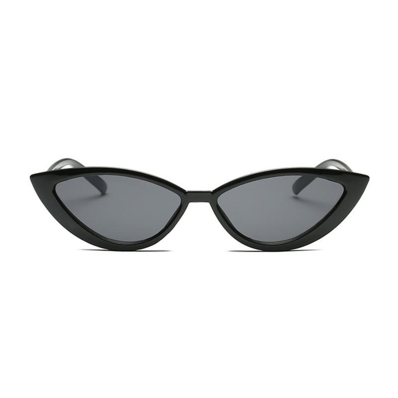 Vintage black cat eye sunglasses for women by Stevvex with UV400 protection, featuring bold, stylish frames and dark tinted lenses.