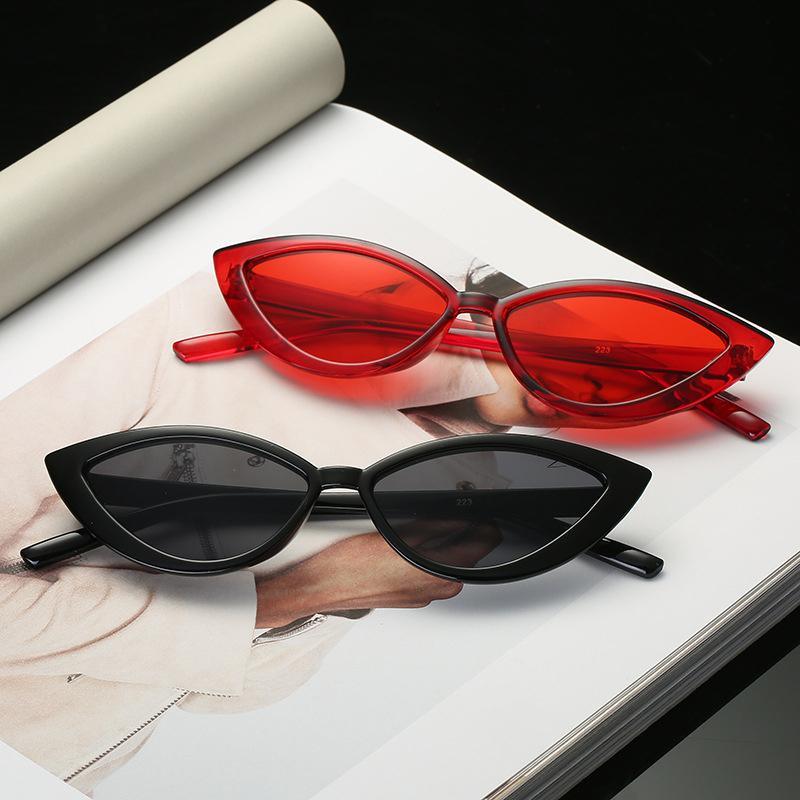 Vintage black cat eye sunglasses for women by Stevvex with UV400 protection, featuring bold, retro-style frames.