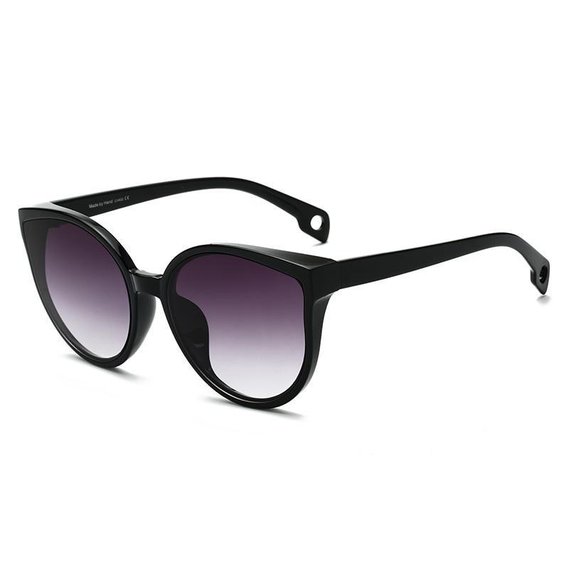 Large cat eye sunglasses by Stevvex with UV400 protection for women, stylish and modern eyewear for sun protection.