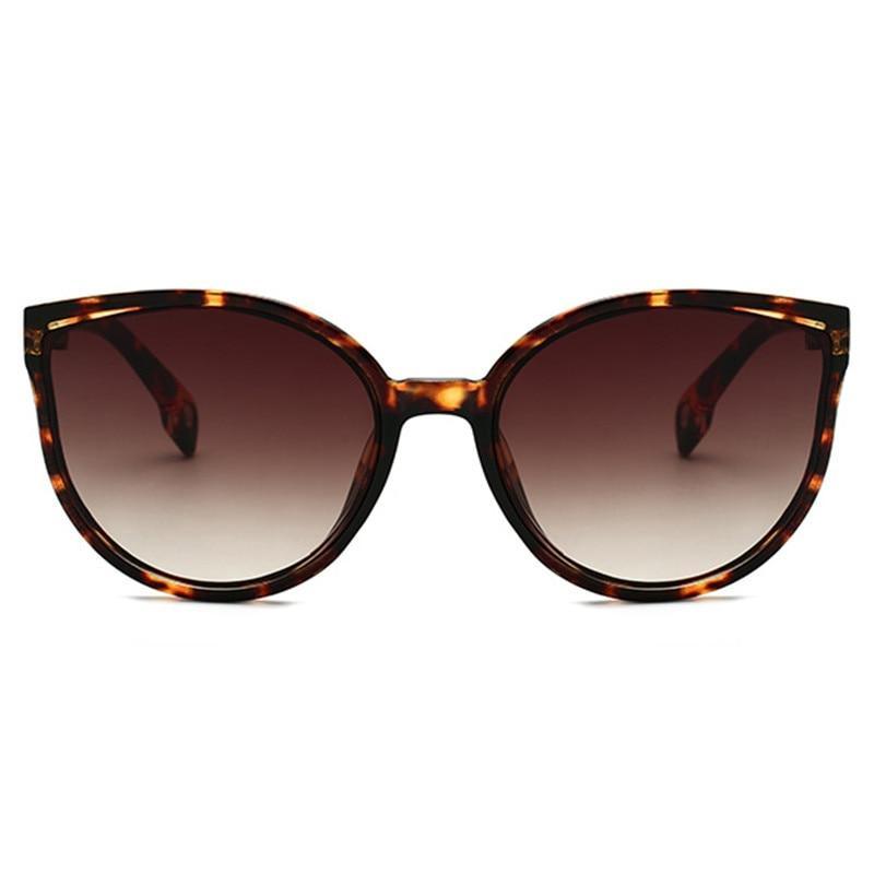 Large cat eye sunglasses by Stevvex with UV400 protection, featuring modern design and bold frames for women.