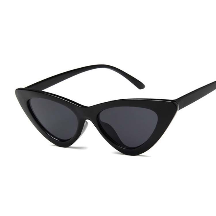 Retro cat eye sunglasses for women by Stevvex with UV400 protection, featuring black frames and tinted lenses.