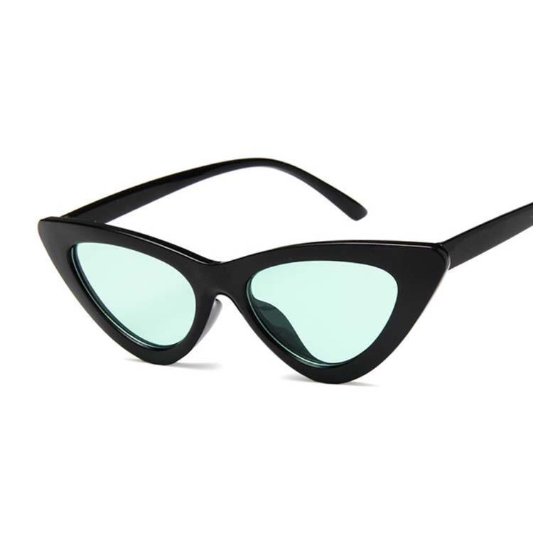 Stevvex retro fashion cat eye sunglasses for women with UV400 protection, featuring bold black frames and tinted lenses.