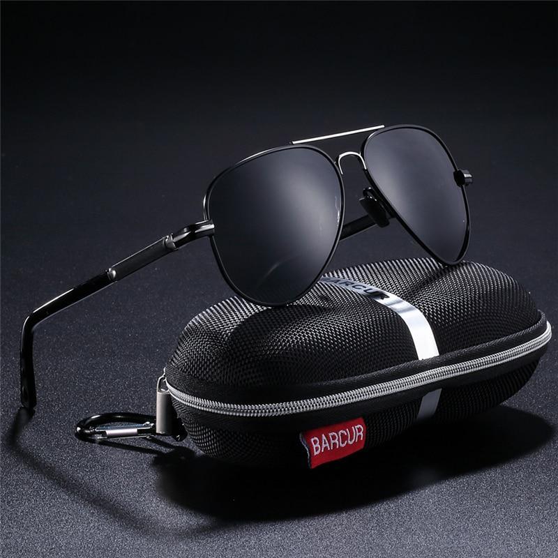 Stevvex aviation luxury polarized pilot style sunglasses with UV400 protection, black frame and dark tinted lenses.