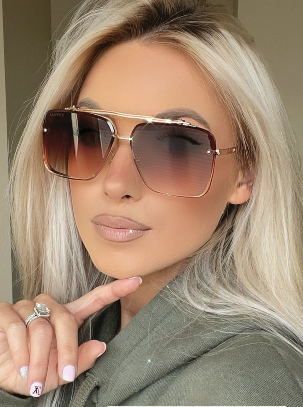 Bella Gold Aviator Sunglasses — Tangle-Free, UV400 Protection