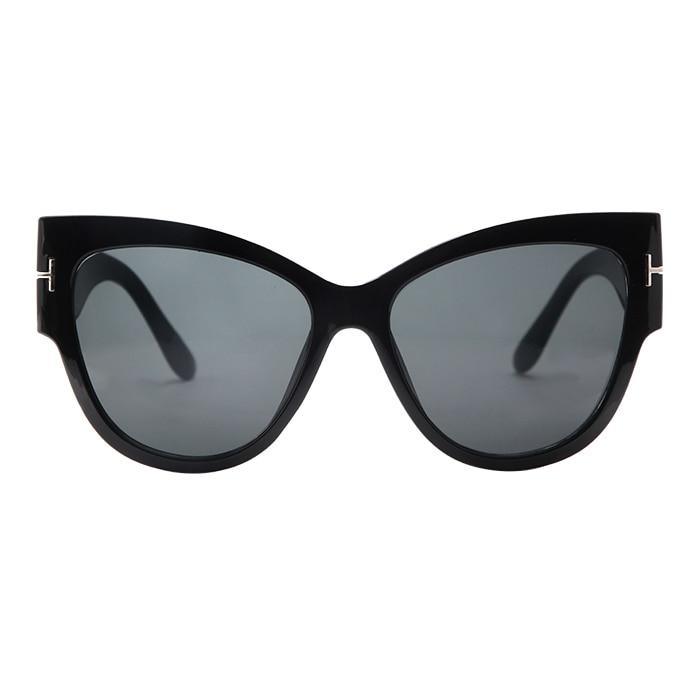 Stevvex oversized cat eye sunglasses with polarized UV400 lenses for women, featuring bold black frames and stylish design.
