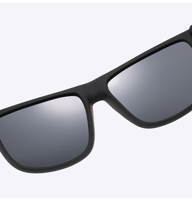 Unisex Stevvex Classic Retro Polarized UV400 sunglasses with black frames and dark tinted lenses.