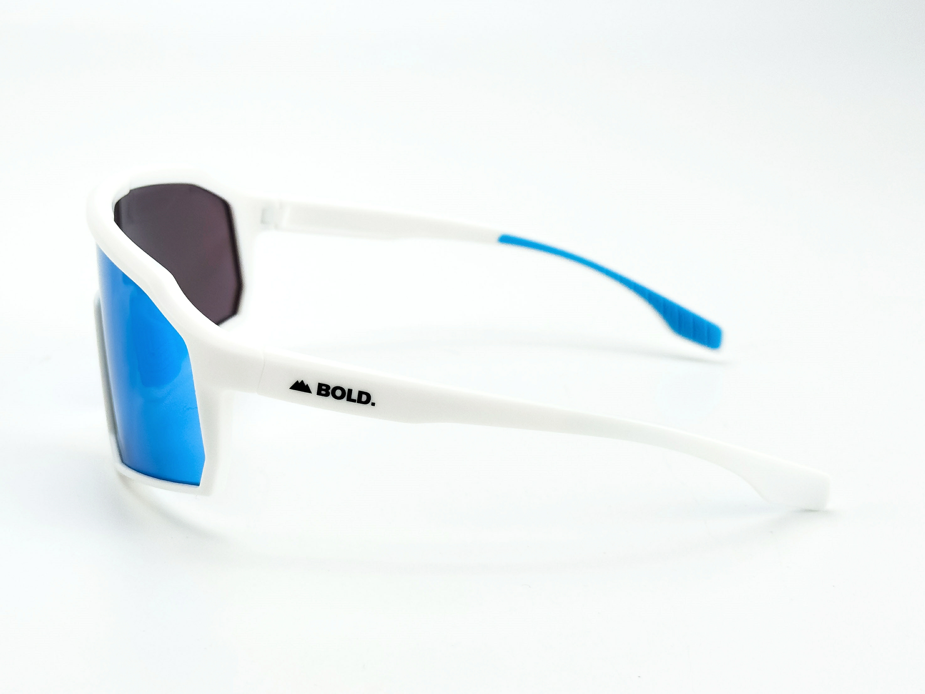 Boldouterwear BOLD Rippers Kids Sunglasses with sporty frame, ideal for MTB, ski, and lifestyle outdoor activities.