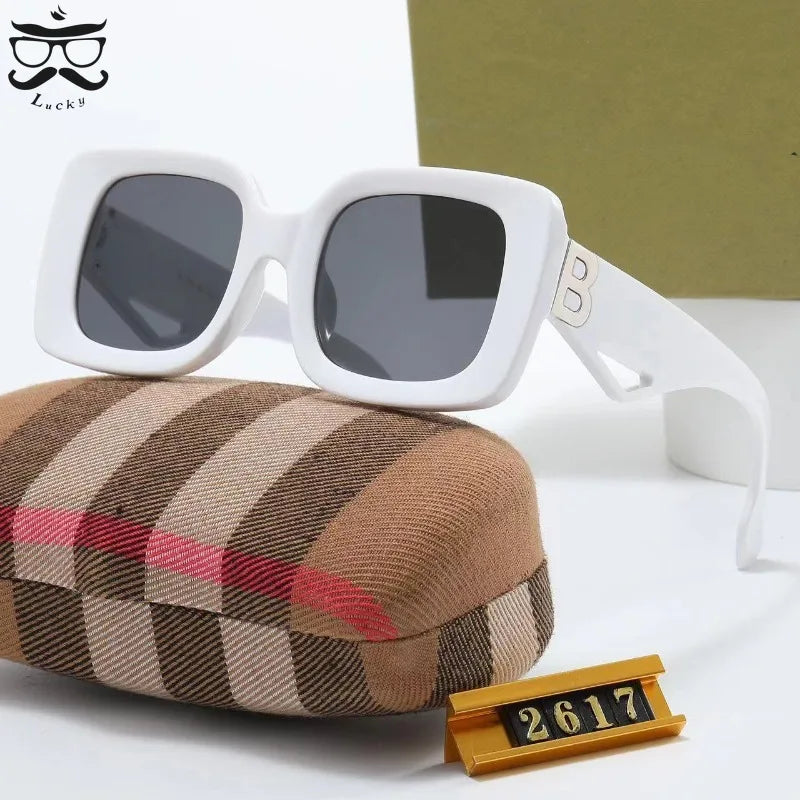 Retro Oversized Square Sunglasses for Women — UV400