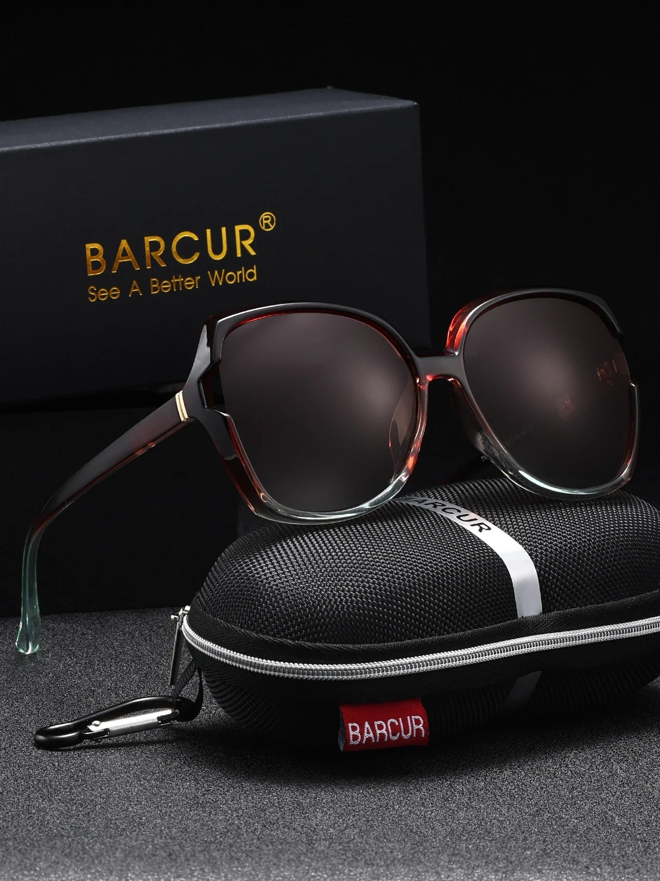 Stevvex BARCUR oversized polarized UV400 sunglasses with black frames and dark tinted lenses, designed for stylish sun protection.