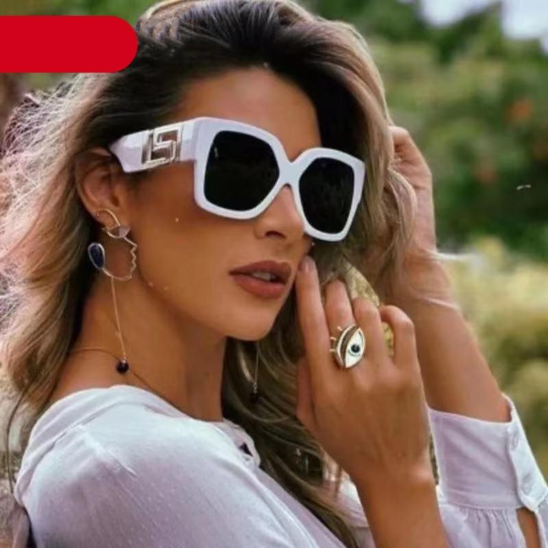 Stevvex Oversized Square Vintage Sunglasses – UV400 Fashion
