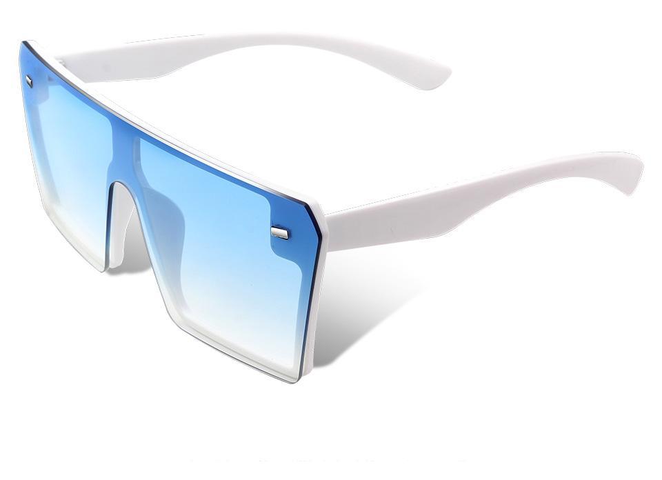 Stylish oversized square Stevvex UV400 sunglasses with modern design and dark tinted lenses on white background.