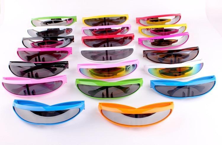 Stevvex polarized sports wrap-around sunglasses for men, with mercury lens, ideal for cycling, running, driving, and fishing.
