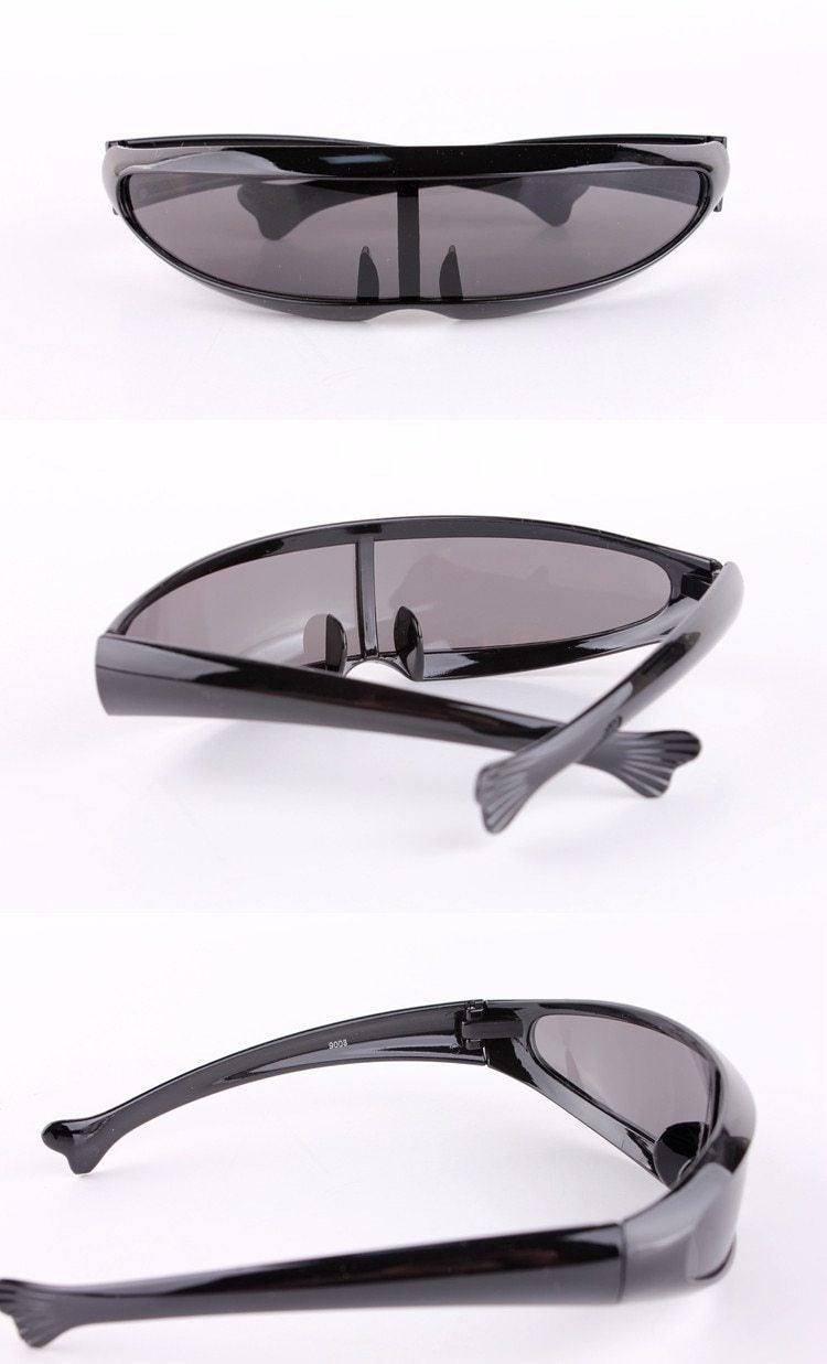 Stevvex polarized sports wrap-around sunglasses for men, suitable for cycling, running, driving, and fishing with mercury lenses.
