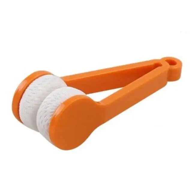 Colorful portable mini microfiber eyewear cleaning brush for glasses and lenses by Stevvex, compact and soft for effective cleaning.