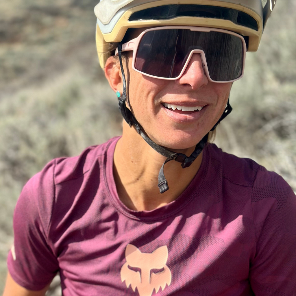 Eastern Outer Mojave sunglasses with photochromic lenses, featuring rose-tinted frames and stylish design.