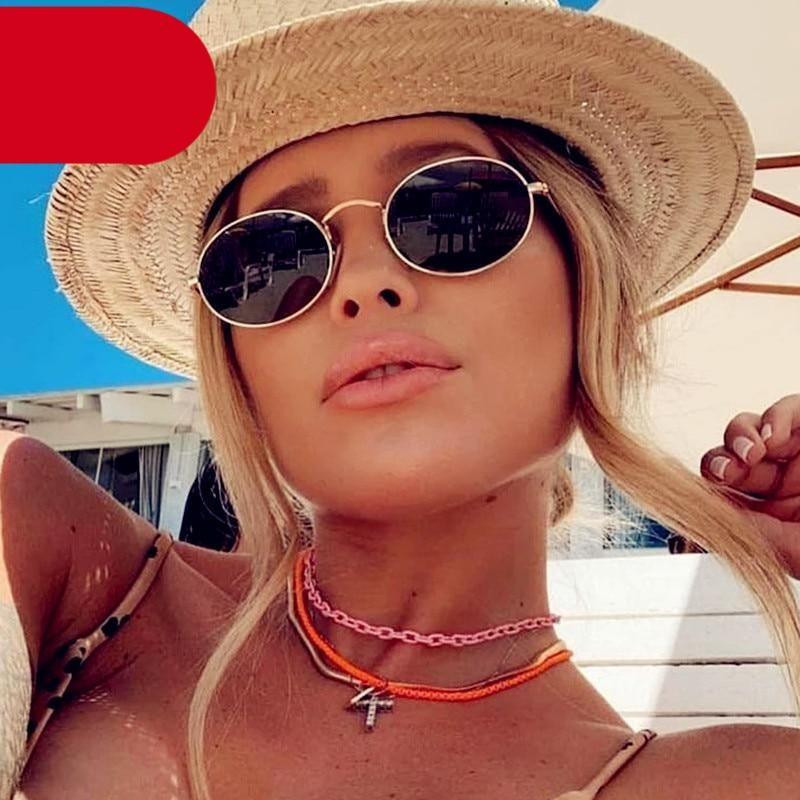 Stylish vintage oval polarized sunglasses for women by Stevvex, featuring black round frames and anti-reflective lenses.