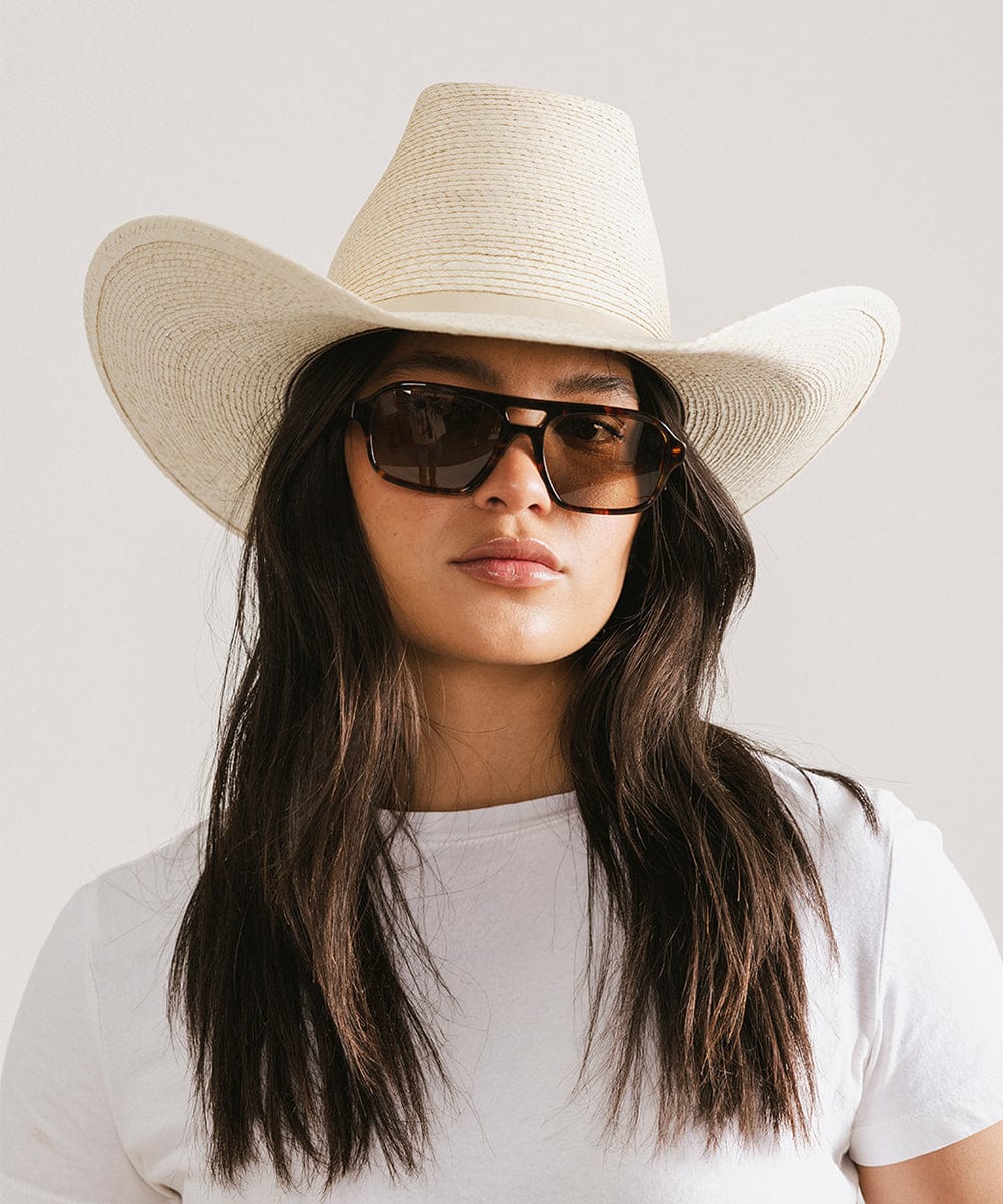 GIGI PIP Beau Aviator Sunglasses with metal frames and tinted lenses, stylish eyewear for sun protection.