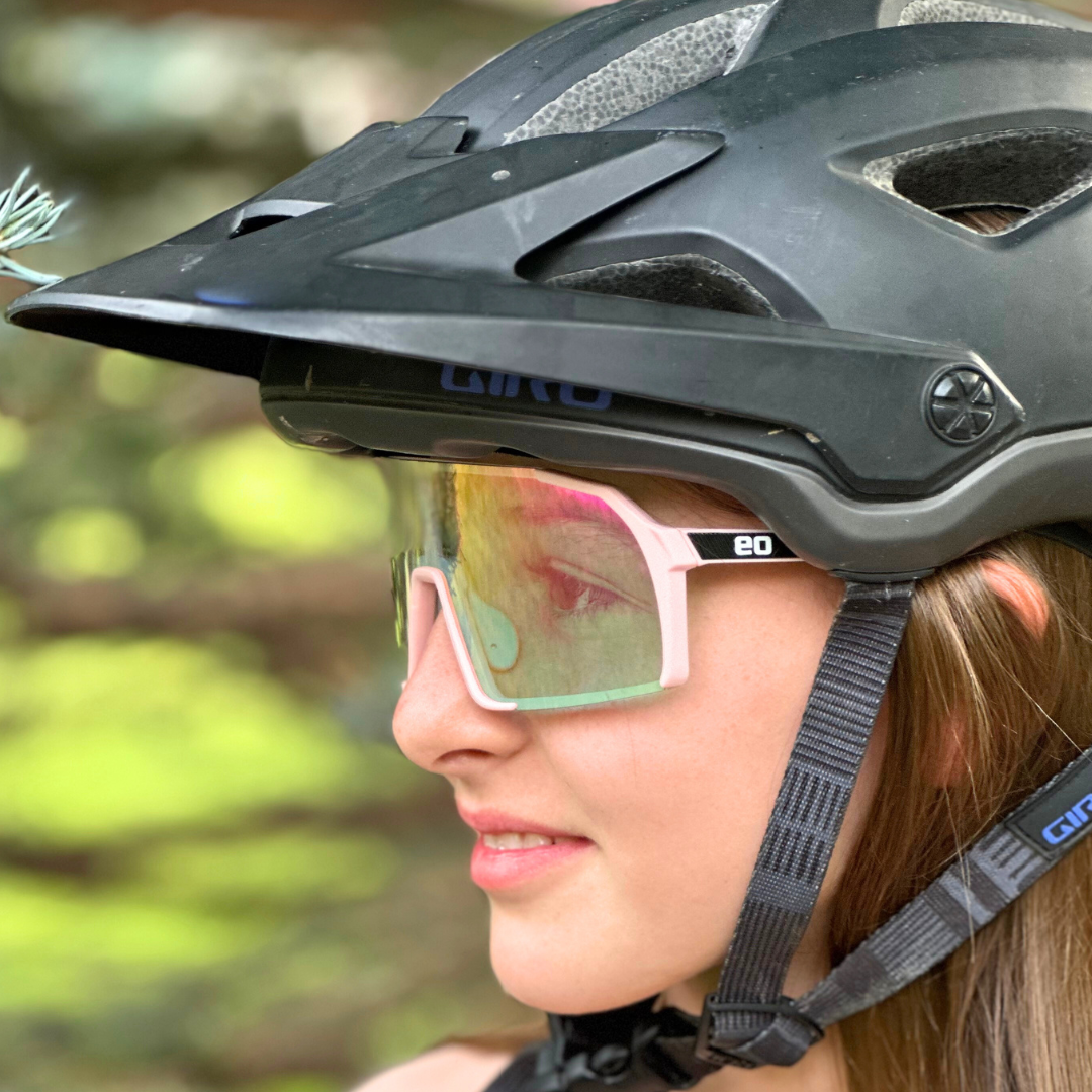 Eastern Outer Uno Mas Photochromic+ small youth sunglasses shown in a profile view with a close-up of the frame and lenses.